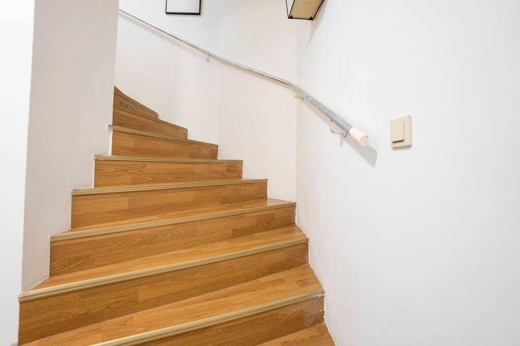 Stylish 2 Floor Penthouse • 15 Min To City Center Viyana Dış mekan fotoğraf